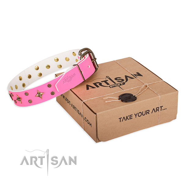 Adorned genuine leather dog collar for handy use