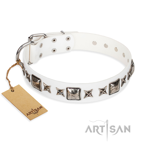Full grain leather dog collar made of flexible material with reliable D-ring